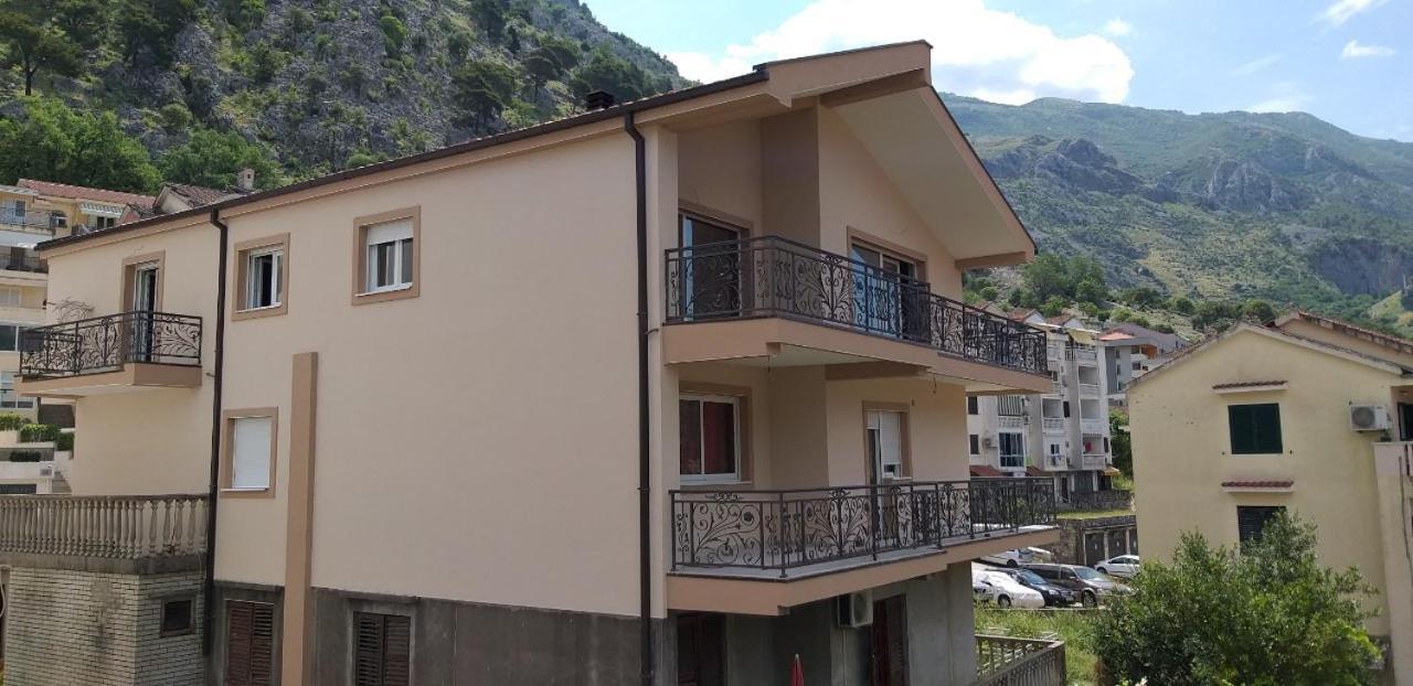 Apartments Zenit Kotor Eksteriør billede